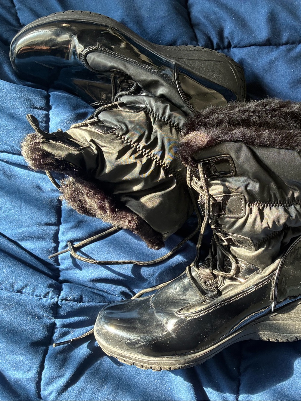 Khombu black boots
